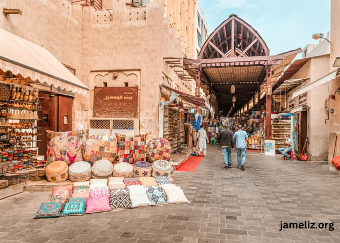 What Should You Buy from Local Markets During Your UAE Vacation?