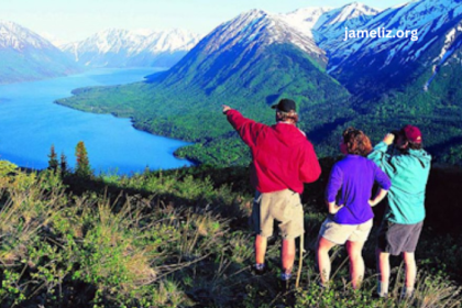 Exploring the Benefits of Small Group Guided Tours in Alaska